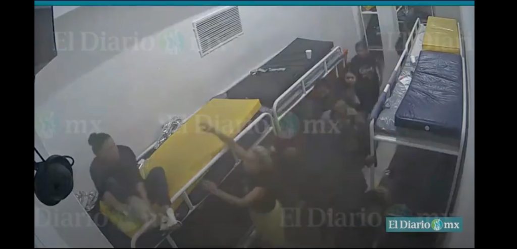 Imagen de cámara de vigilancia en la celda de mujeres de la Estancia Migratoria de Ciudad Juárez